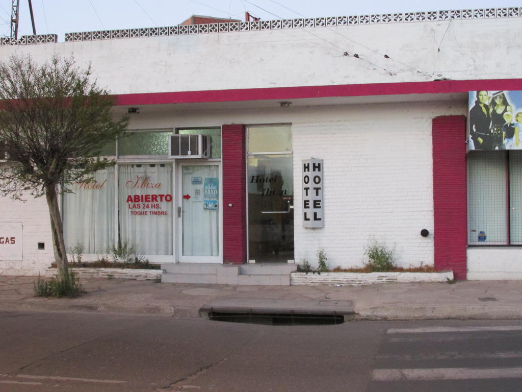 Hotel Ibiza Villa Carlos Paz Exterior foto