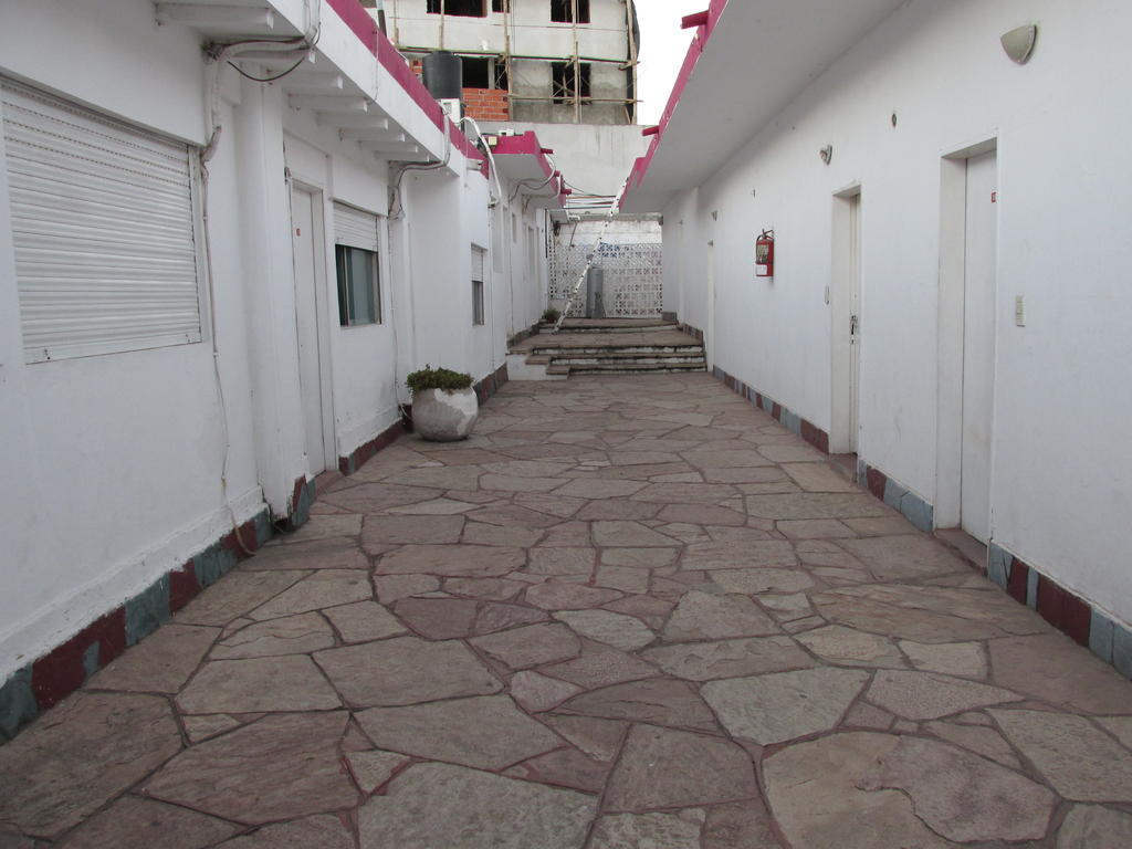 Hotel Ibiza Villa Carlos Paz Exterior foto